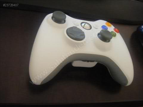  Xbox joypad kablosuz, beyaz 40 TL.