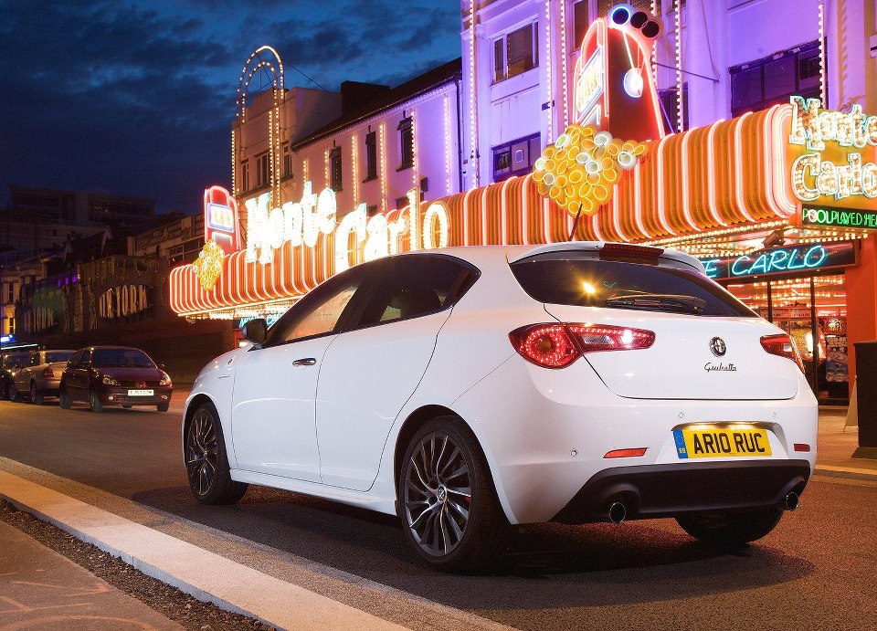  Renault Megane 3 Coupe vs Alfa Romeo Giulietta