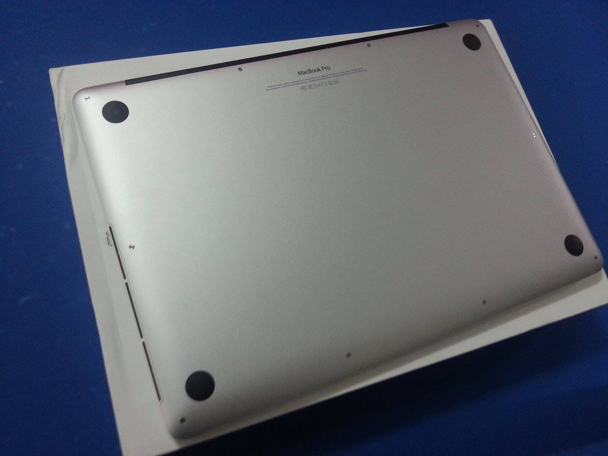  SATILDI Apple Macbook Pro 15' Retina Ekran 2.3ghz 8gb