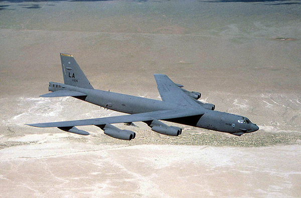 Boeing, B-52 bombardıman uçağının akıllı silah kapasitesini arttıracak