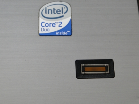  14.1' HP ELİTEBOOK 6930P = 750 TL- TOSHİBA A200-1BP=560 TL -HP un2400 EV-DO 3G=100 TL.