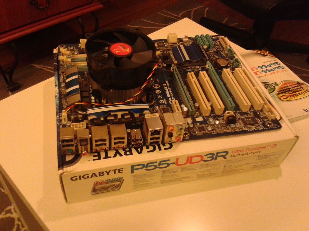  Intel i3-560 + Gigabyte GA-P55-UD3R + 4GB 1600mhz Gskills satıldı