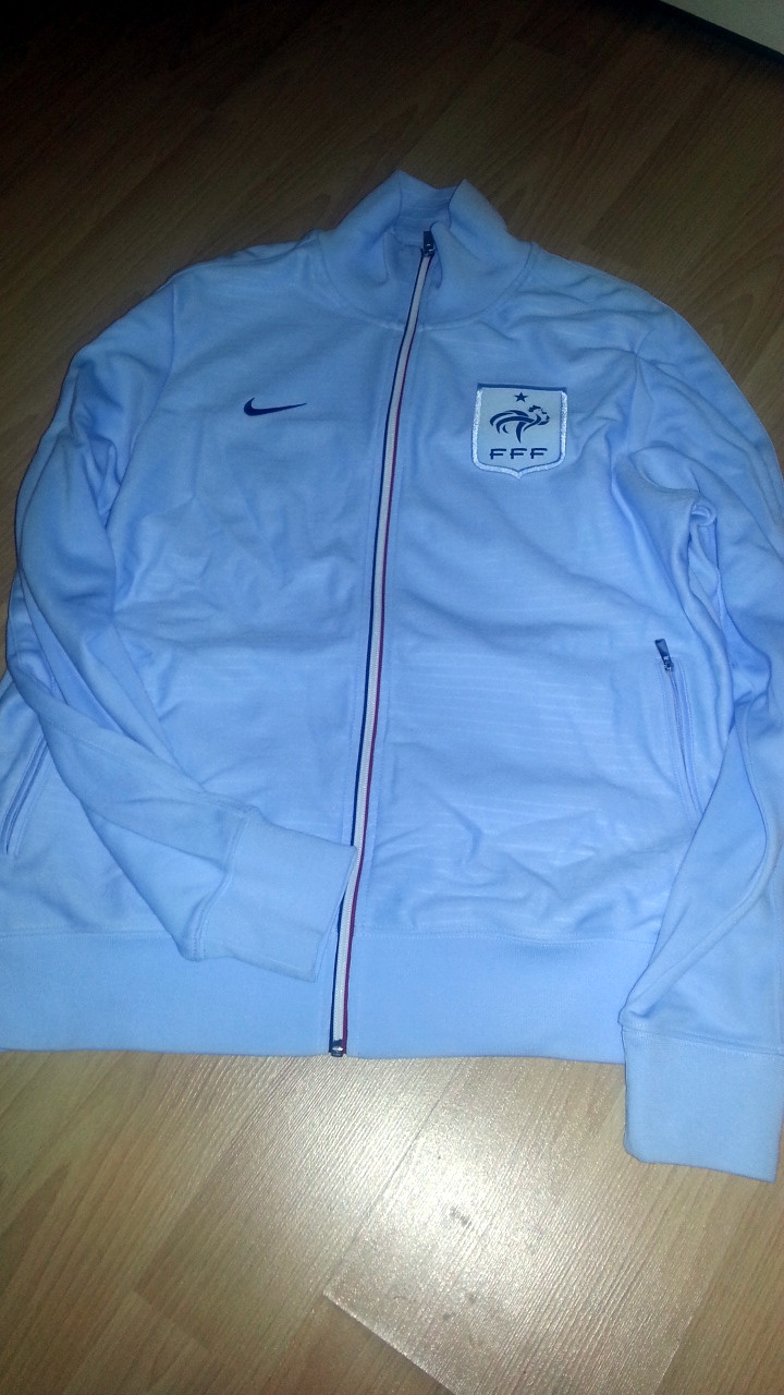  İndirimli Fiyatlar Calvin Klein-Abercrombie-DKNY-Nike Fc Barcelona-Nike French Football-Converse