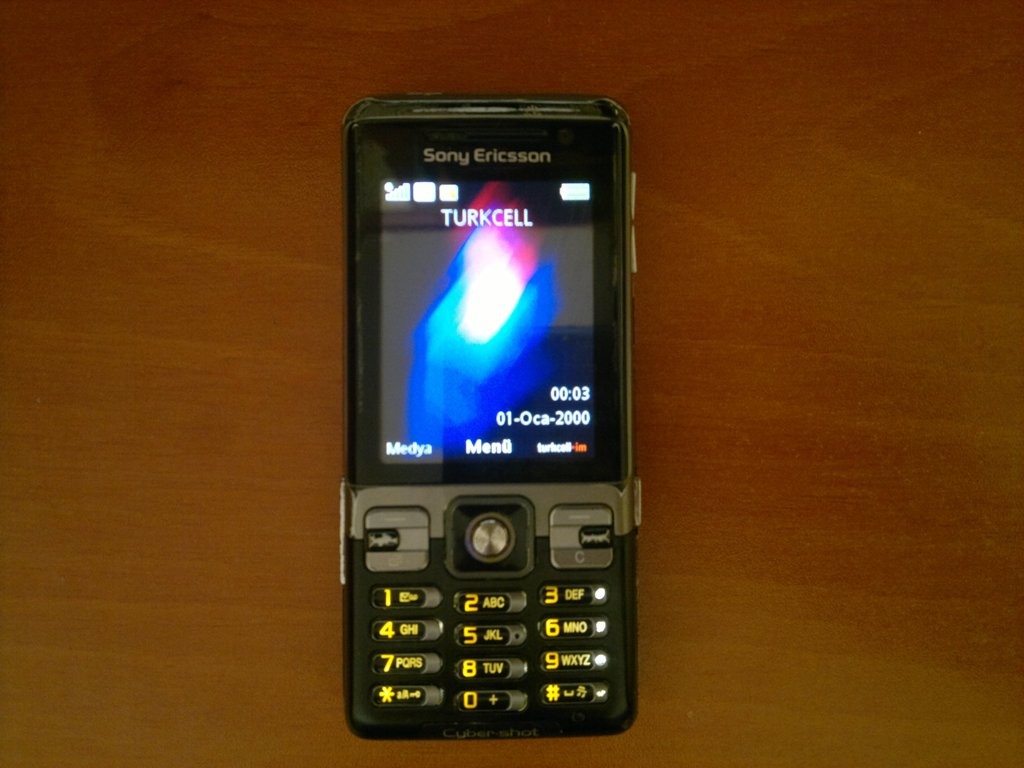 Sony Ericsson Z600 - Sony Ericsson C702