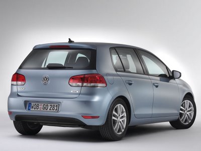  YENİ GOLF 6 KULLANAN VARMI?