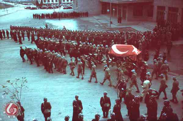  ULU ONDER MUSTAFA KEMAL ATATURK ile ilgili resim,belge,hikaye