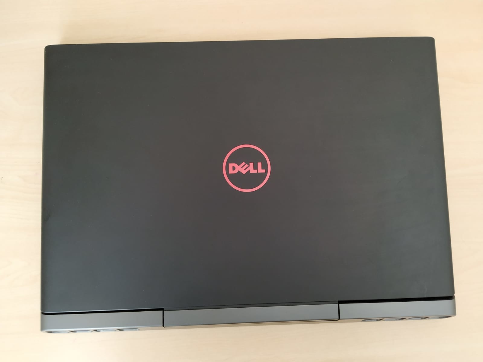 DELL 7567 - i5/8gb/GTX1050