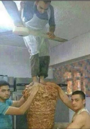  DÖNERE AYAKLARIYLA BASAN ADAM(SS)Lİ