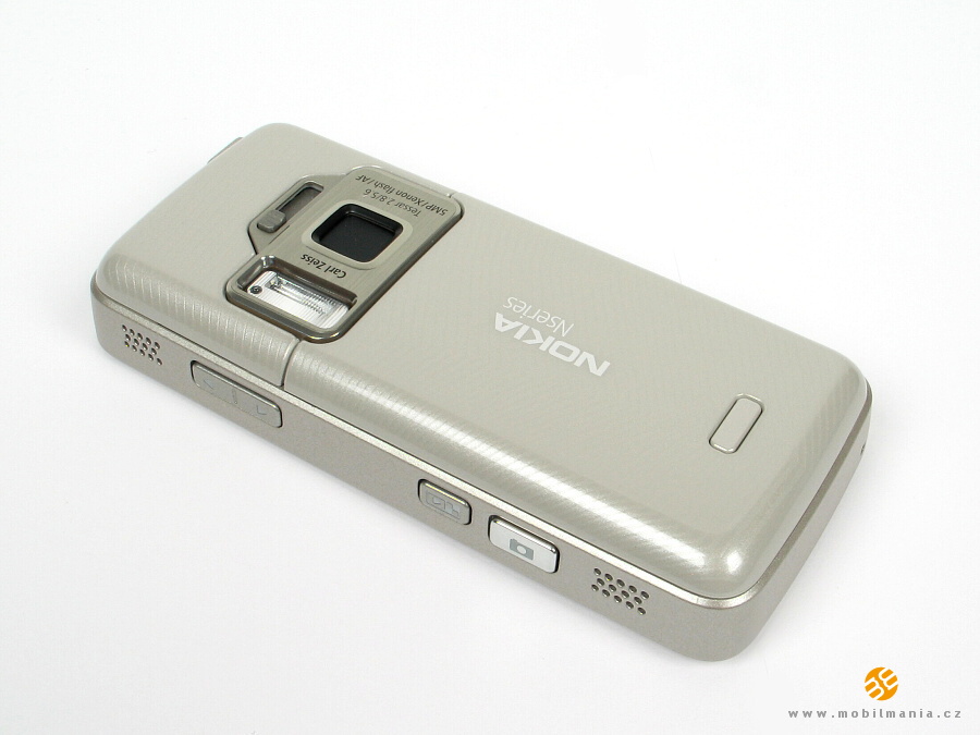  ^^ Nokia N82 | S60 3.1 - 2.4' QVGA LCD | 5MP - Xenon Flash - AF | WLAN - GPS ^^