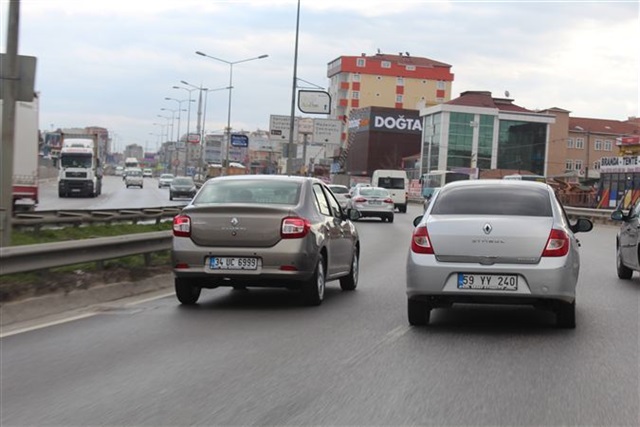  Dacia Logan'lar 8 Bin TL daha pahalı fiyata 'Renault Symbol' adıyla Türkiye'de