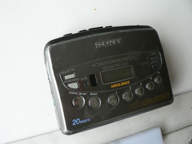  20 Gb Mp3 , 20 Gb divx , kulaklıklar , notebook aksesuarları