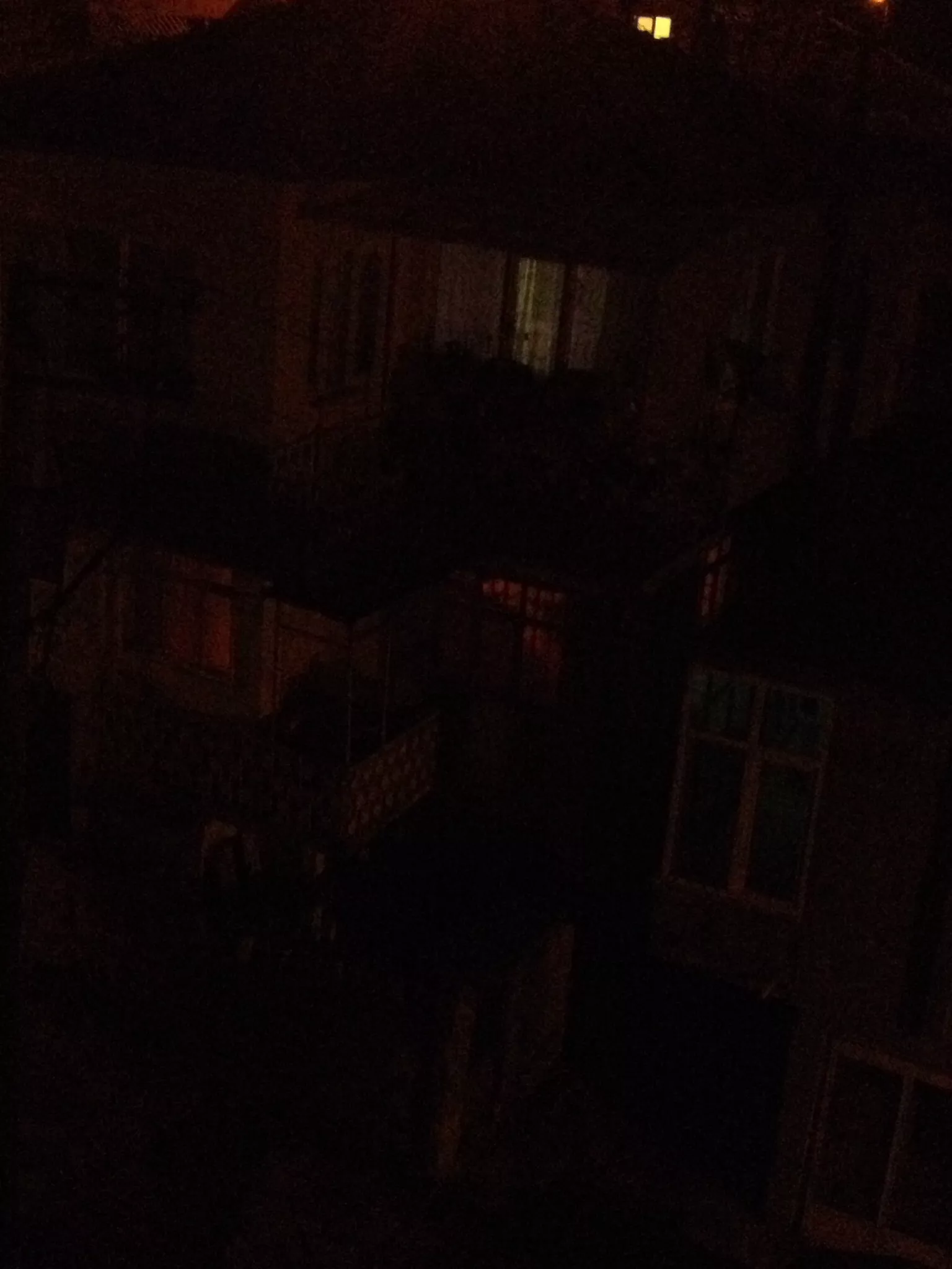  Karşı apartmandaki ilginç olay (SS'li)