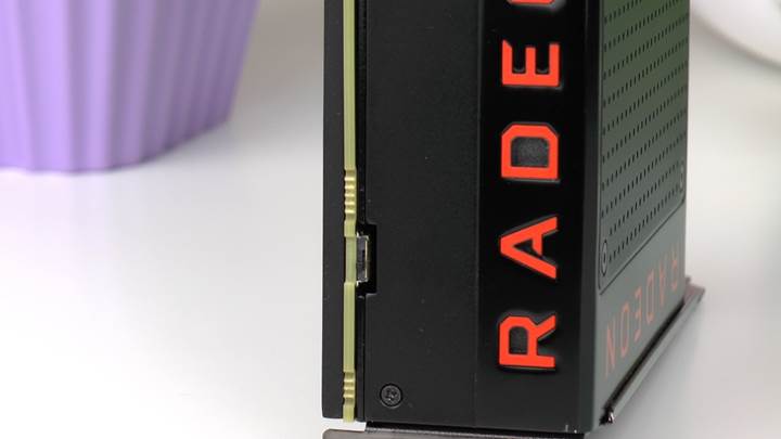 AMD RX Vega 56 incelemesi 'Alev alev DX12 performansı'