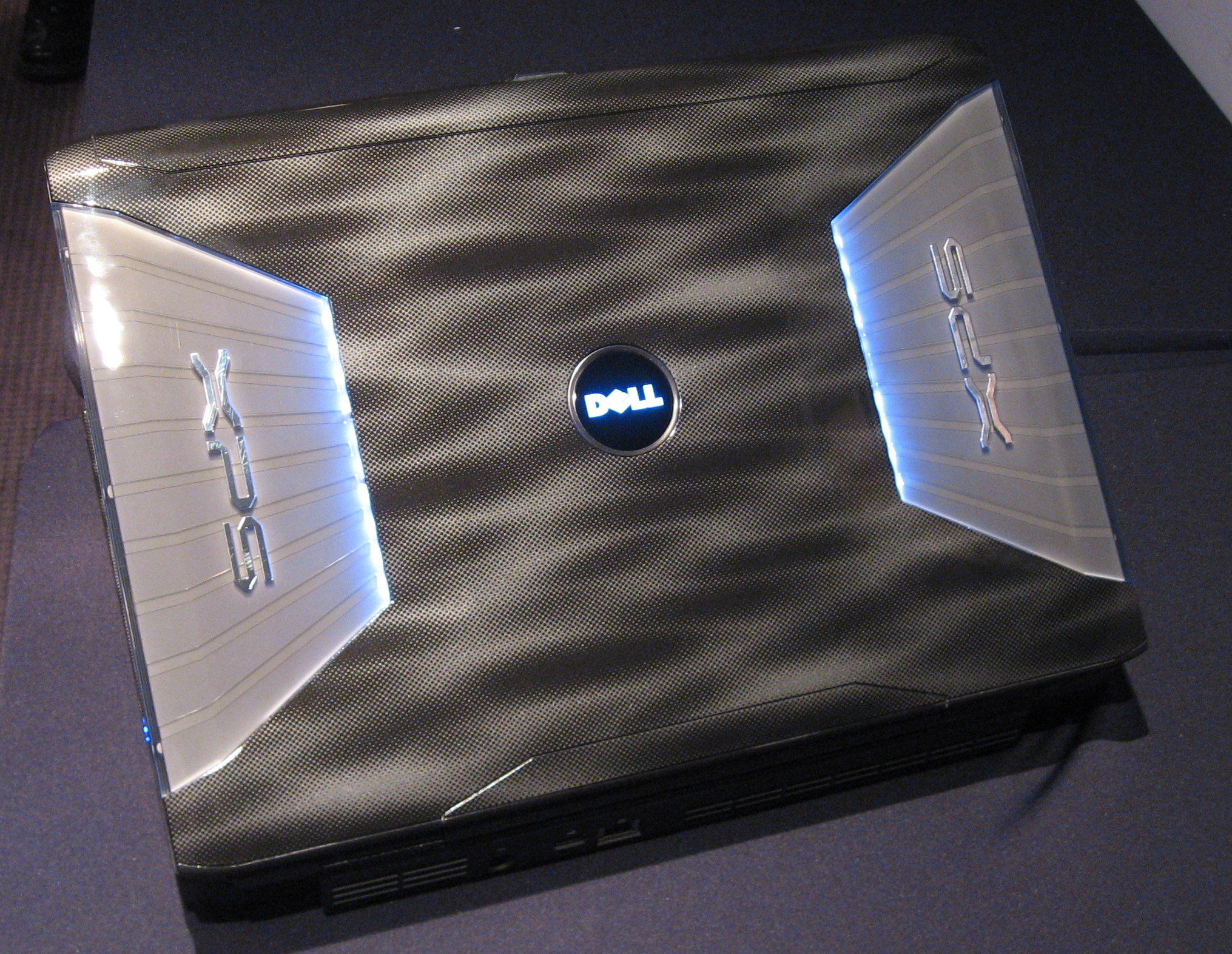  .::Dell XPS M1730 Gamer Notebook (Review & 3D Mark 06 Tests)::.