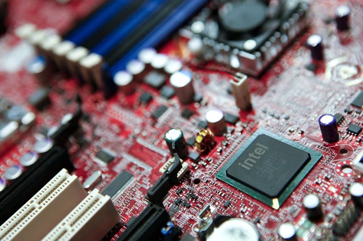 Intel ve AMD’ye büyük darbe: Çin, yabancı çip kullanımını kısıtlıyor