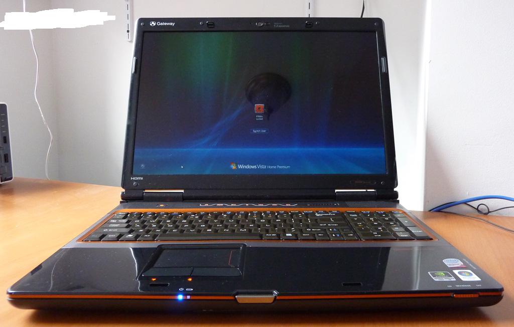  LAPTOP-----------------------PERFORMANS VE OYUN CANAVARI-2 GB EKRAN KARTI 9800 M GTS-P 8400-4 GB RAM