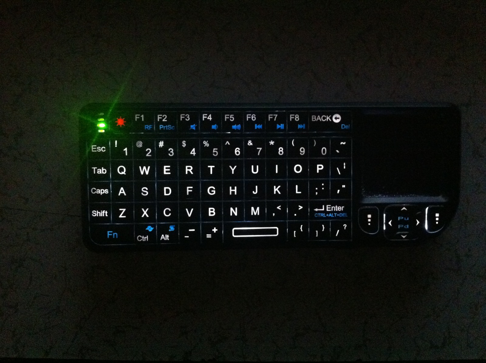  Sunumlarda Vb. İşlerde Kullanabileceğiniz Lazerli, Klavyeli, Touch Pad'li Cihaz