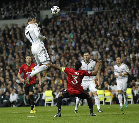  Ronaldo 80 cm Yükseğe zıpladı !!