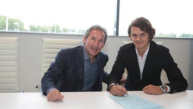  Enes Ünal imzayı attı