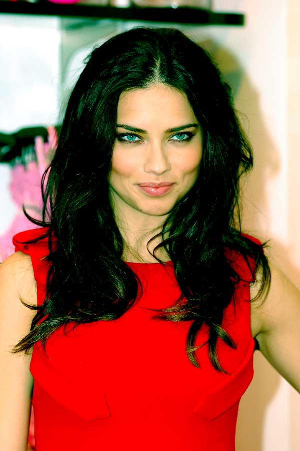  Adriana Lima Acun hakkında ilk kez konuştu! 'Evlilik haberleri çok saçma,aptalca'