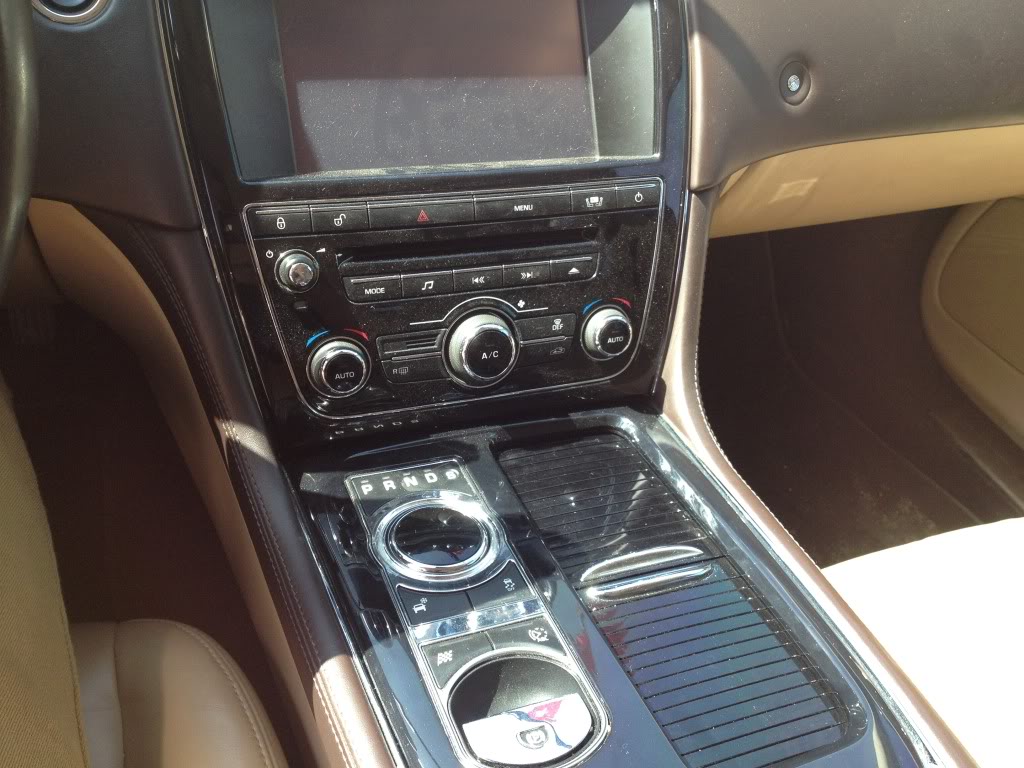  2012 Jaguar XJ/L incelemem, fotolar.