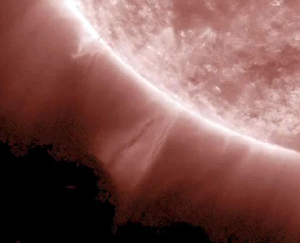  NASA'dan Şaşırtan Görüntüler (Güneşe Yaklaşan Bir Nesne)