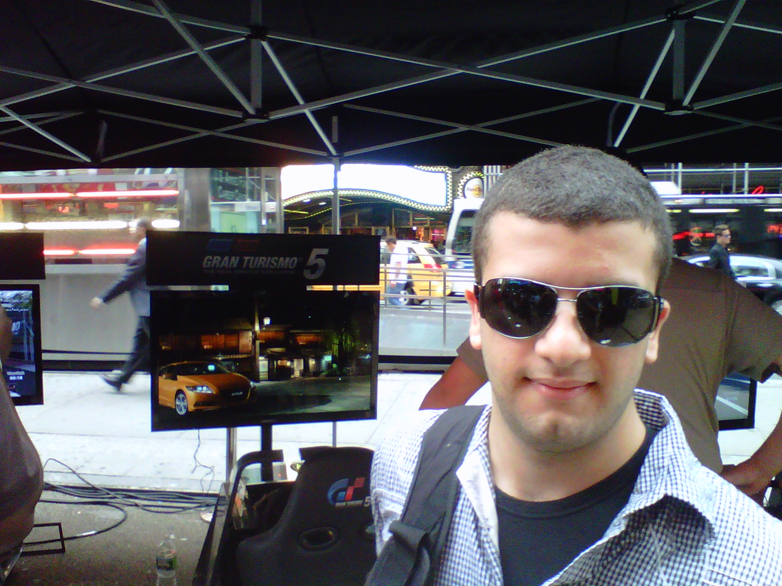  New York Times Square de Gran Turismo 5 i oynadım (SS li)