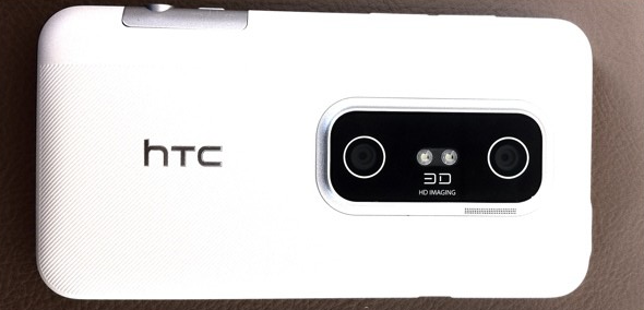  LG OPTİMUS 3D Mİ HTC EVO 3D Mİ