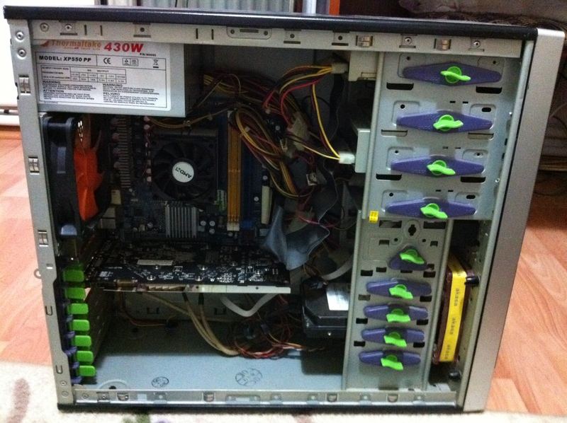  Thermaltake Matrix kasa 40 lira.  (Led fan hediyeli) [SATILMIŞTIR]