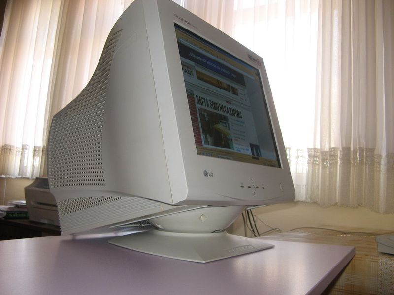  SATILIK  LG 795FT plus monitör  ANKARA