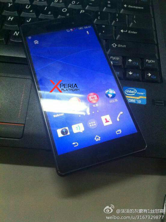  Sony Xperia Z3'ün Daha Fazla Resimleri Geldi; Kavisli !