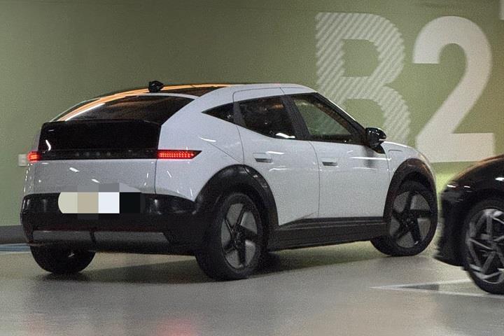 İzmitli Hyundai IONIQ 3'ün standart versiyonu da ortaya çıktı: İşte görüntüler