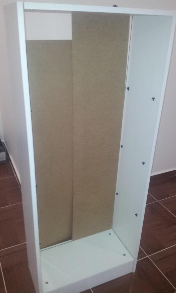  kitaplık cam kapaklı mı olmalı? yoksa açık mı?