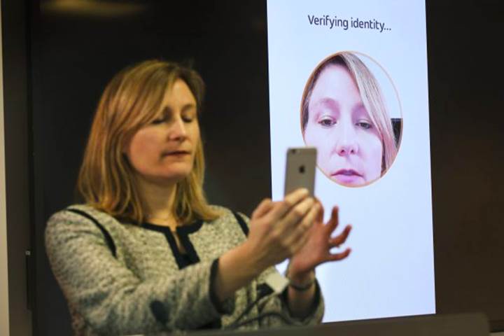 MasterCard'ın selfie ile ödeme yöntemi hayata geçiriliyor