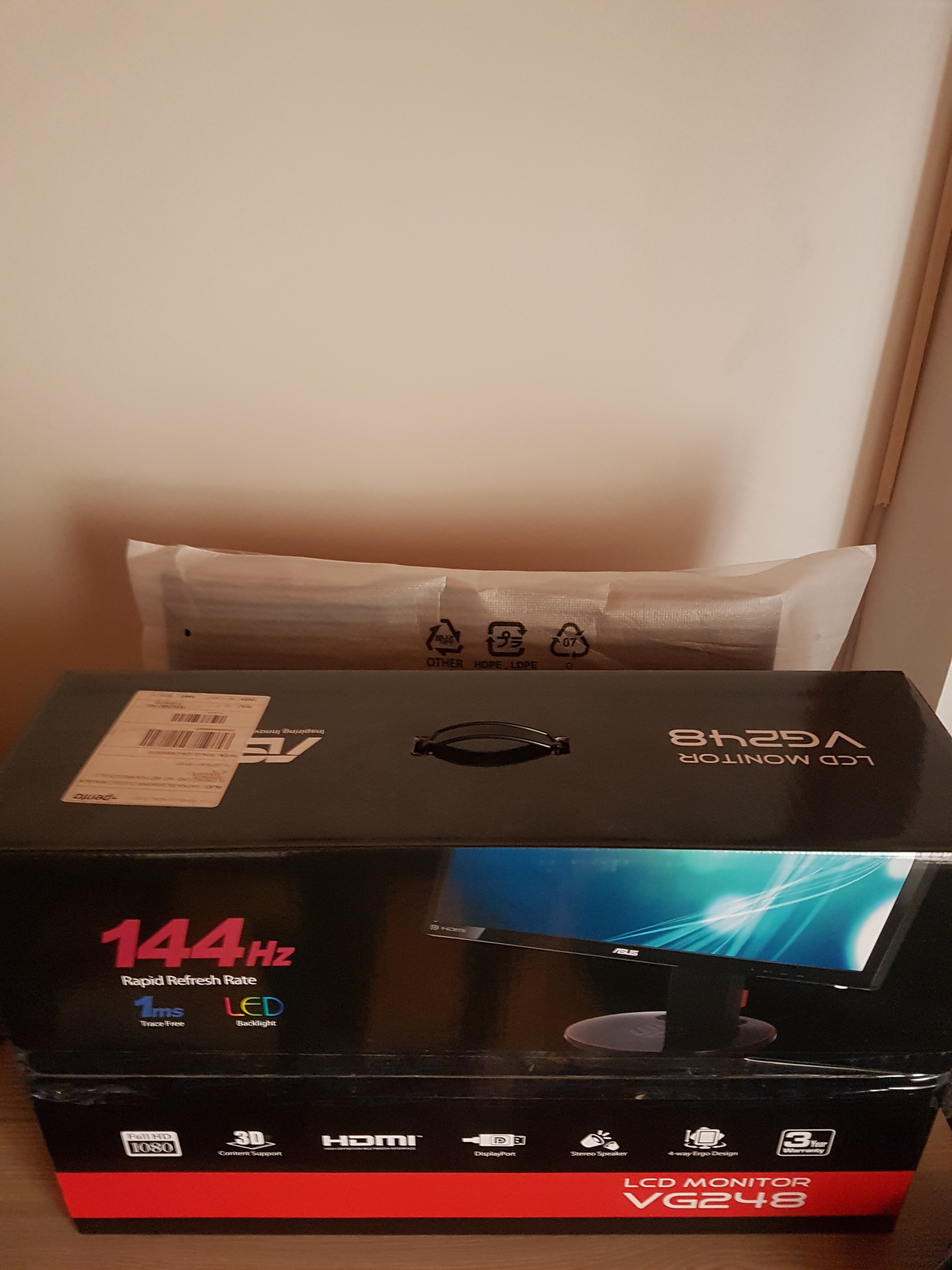 Asus 144 hz 24 inch gaming monitor 5 aylik