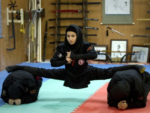  İran'ın kadın ninja ordusu