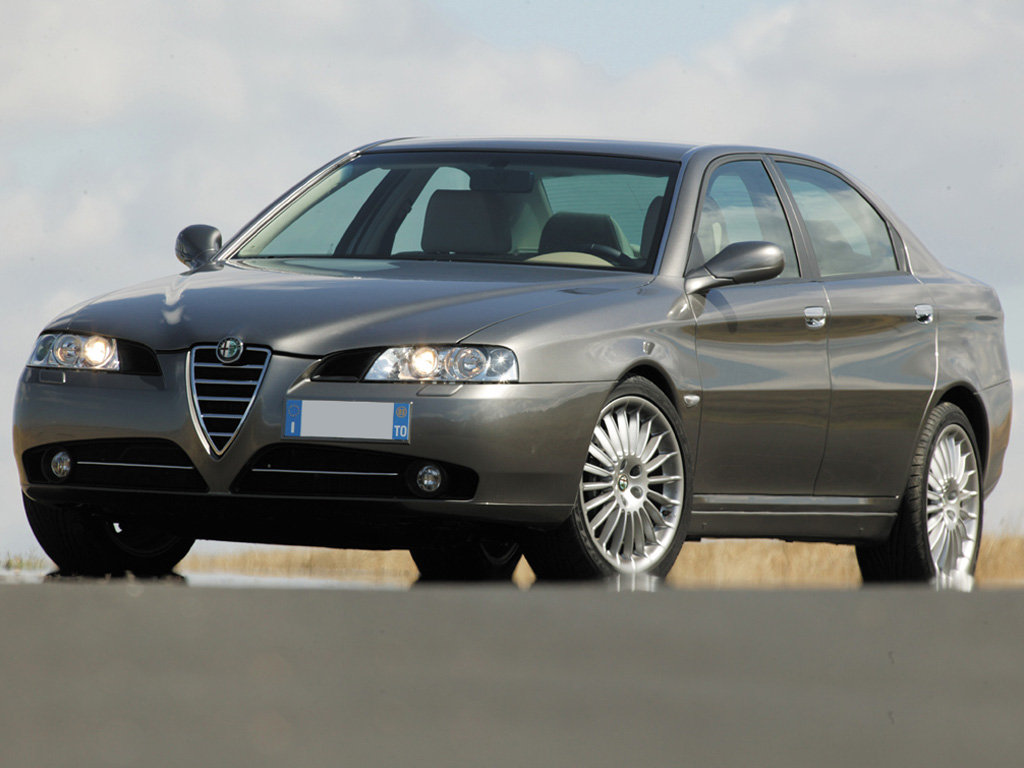  ALFA ROMEO 166 LÜTFEN ACİL YORUM ARKADAŞLAR.