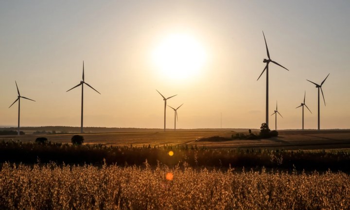 AB tarihinde ilk kez rüzgar ve güneş enerjisi fosil yakıtları geçti