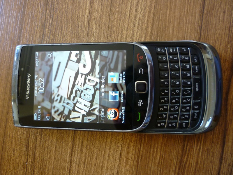 BLACKBERRY TORCH 9800 KVK GARANTİLİ ÇOK UYGUN 580 tl
