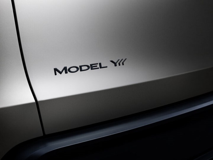 Uzun gövdeli Tesla Model Y L ortaya çıktı: Çin'de satılacak