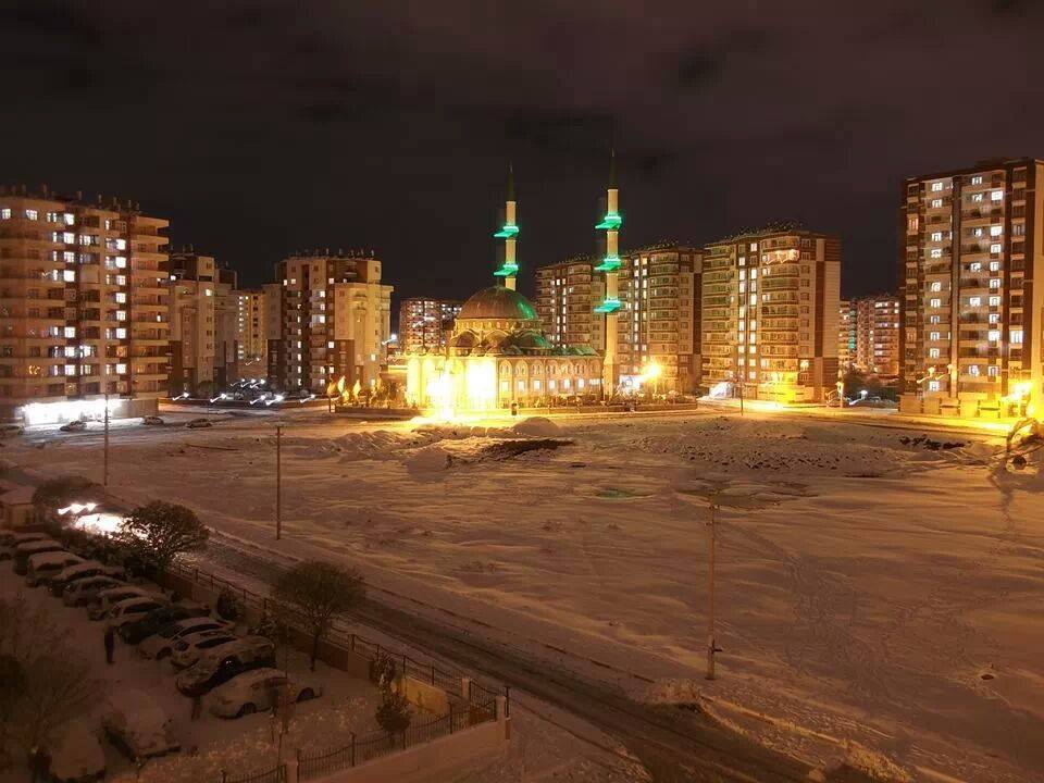  Diyarbakır'da yaşıyorum. Merak ettiğiniz her şeyi sorabilirsiniz(Son SS'ler geldi)