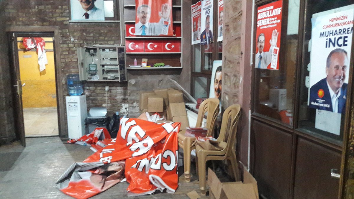 Konya'da Millet İttifakı partilerine gece yarısı saldırısı
