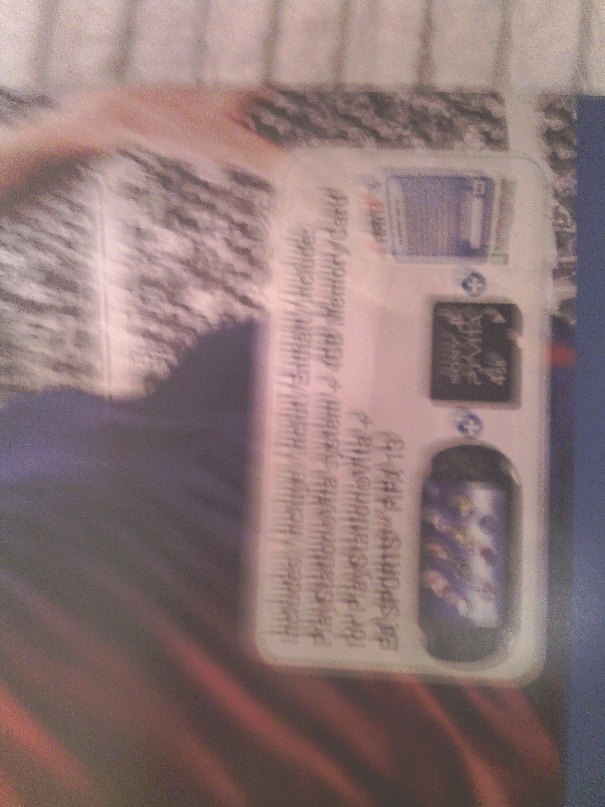  Satılık PS VITA WIFI +4GBHAFIZA+FIFA13+GARANTILI=350 TL