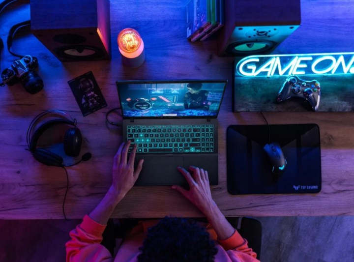 ASUS V16 hem oyunculara hem içerik üreticilerine güçlü bir alternatif sunuyor