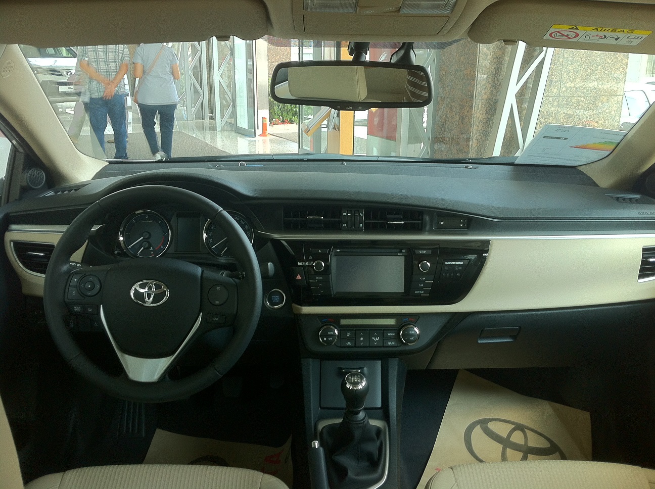  Yeni Corolla, 1.4 d4d MMT ve 1.6 Multidrive s: Test Sürüşü, İncelemesi ve Karşılaştırması.