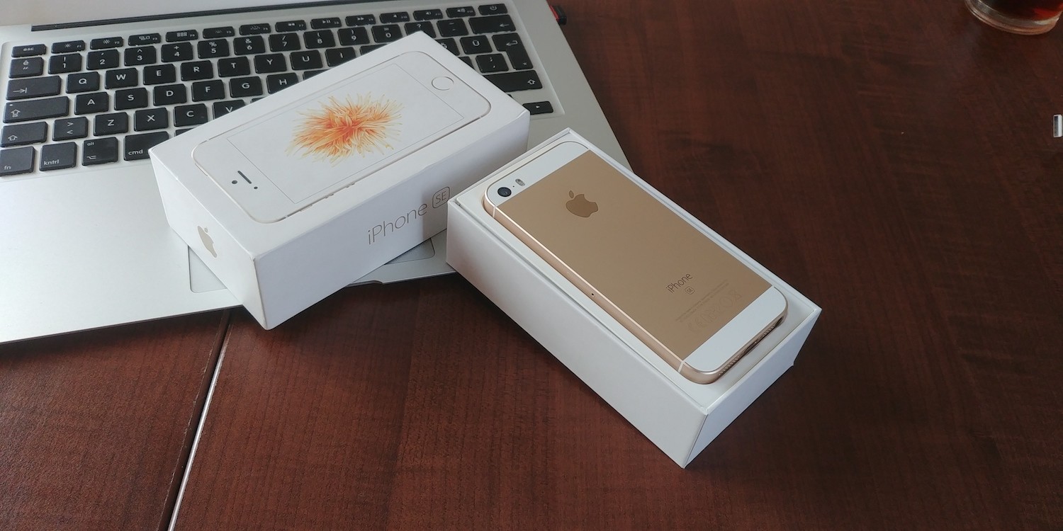 Gold iphone SE 16 gb