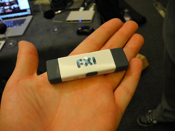 MWC 2012 : Dünyanın en küçük bilgisayarı FXI Cotton Candy