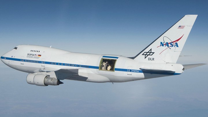 NASA'nın yeni teleskobu Sofia'yı taşıyan uçak, fırtınadan dolayı hasar aldı