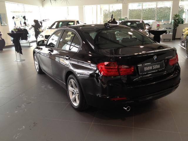  YENİ BMW 3 SERİSİ SHOWROOM İLK İZLENİMLER....