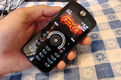  MOTOROLA ROKR E8 ve MOTOROLA EM30 ?